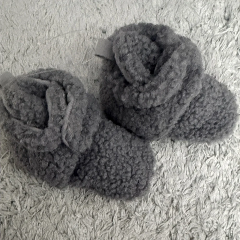 Soft Gray Kids bootiez